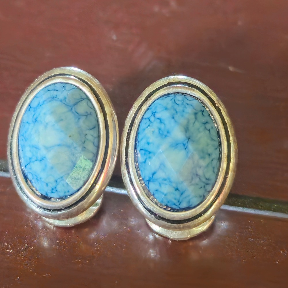 Napier Silver Tone Faux Turquoise Faceted Oval Clip On Earrings Vintage Style